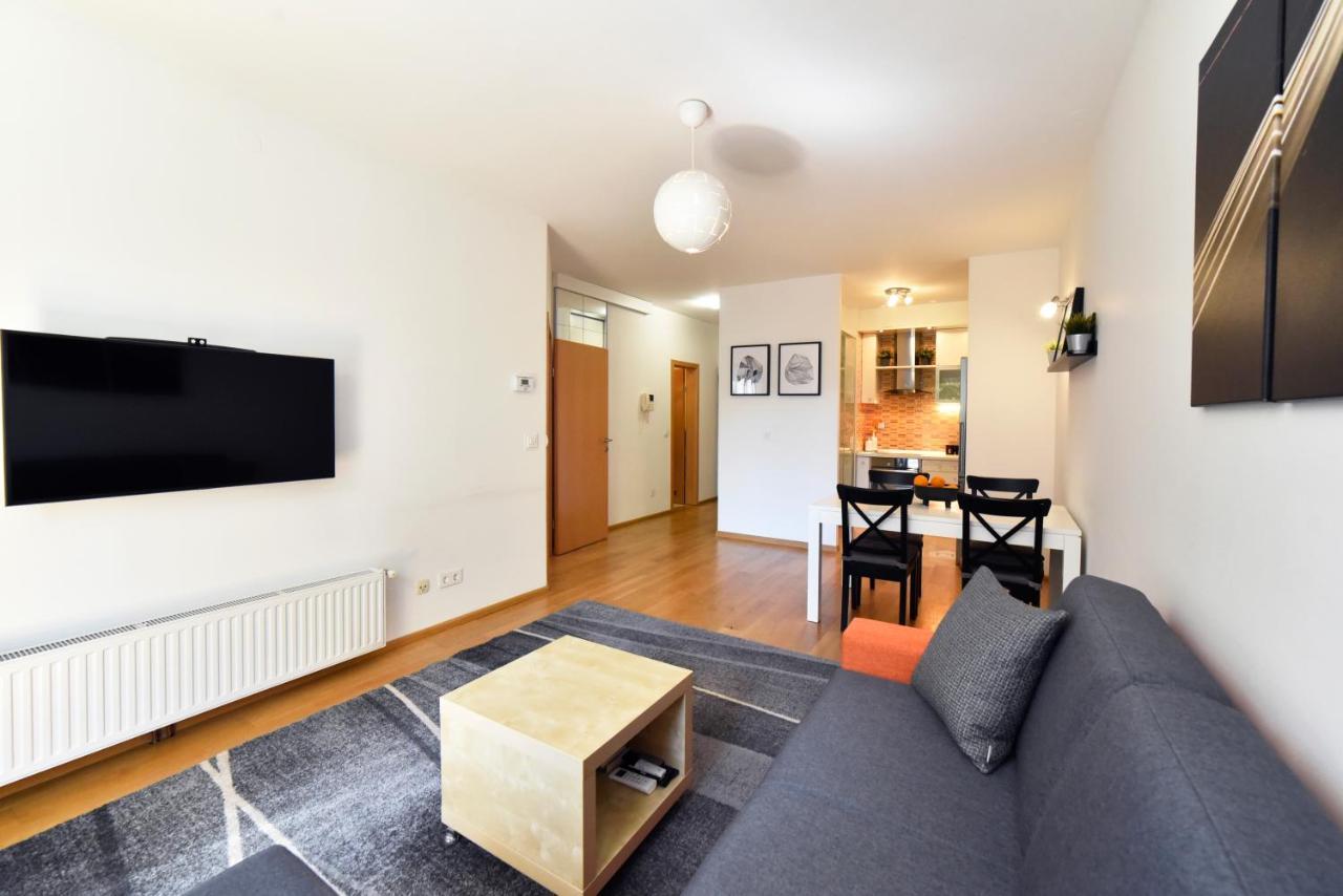Block Apartment Park With Private Garage Parking Zagreb Bagian luar foto