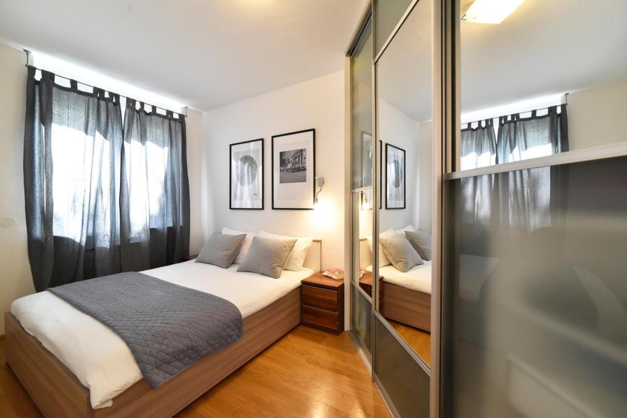 Block Apartment Park With Private Garage Parking Zagreb Bagian luar foto